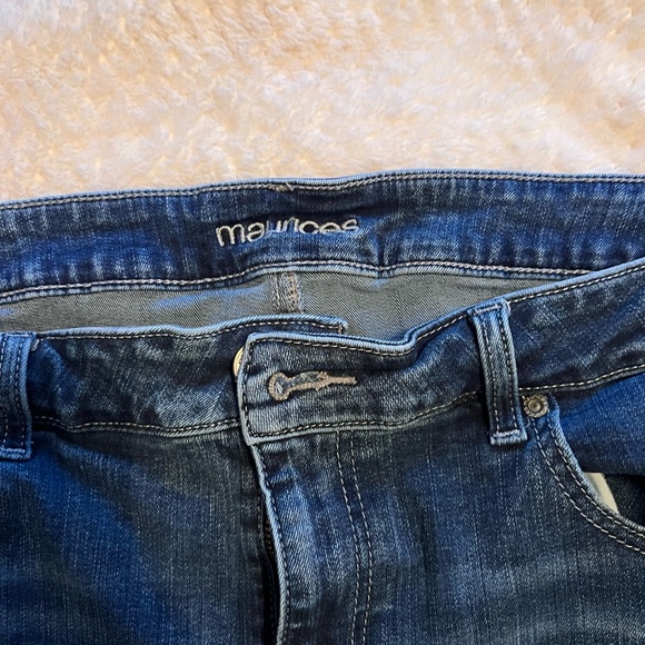 Women’s cropped Maurice’s jeans size 18 - Picture 4 of 4